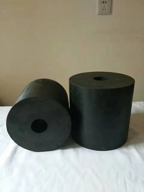 橡（xiàng）膠彈簧